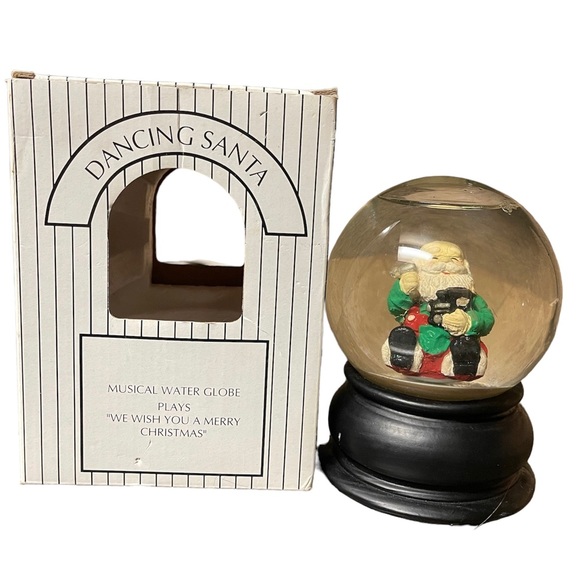 Dancing Santa Musical Water Snow Globe 
Plays “We Wish You A Merry Christmas” - Picture 3 of 4